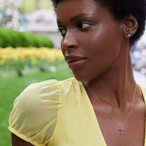 0.96 Carat Round Diamond Stud Earrings in 14K Gold