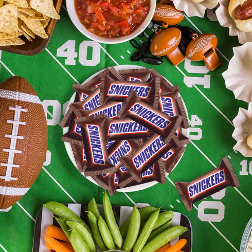 Snickers Fun Size Candy Bars, Individually Wrapped, Bulk Candy of 70 Count