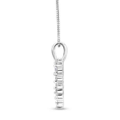 Round Cut Heart Diamond Pendant Necklace in 14K Gold