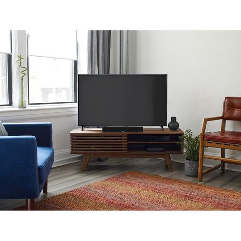 Bose Solo Series II Soundbar – Compact TV Sound System with Enhanced Dialogue, Bluetooth Wireless Audio, Easy Setup