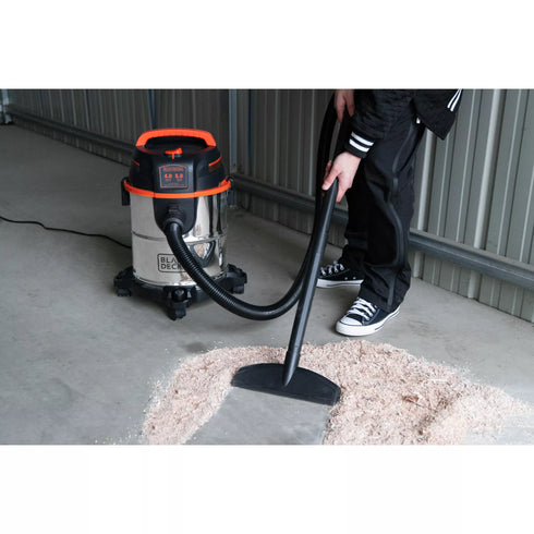 Black + Decker 5 Gallon Wet/Dry Vacuum